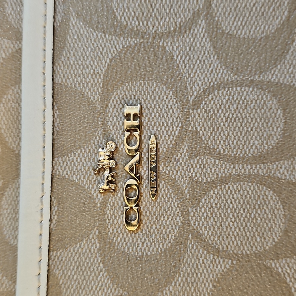 Coach Crossbody - Picture 6 of 16
